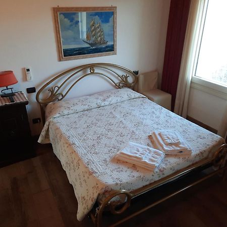 B&B Casa Santa Lucia Манерба дел Гарда Екстериор снимка