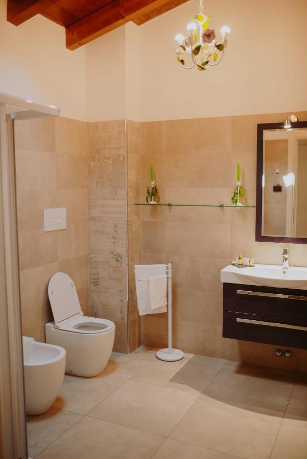 B&B Casa Santa Lucia Манерба дел Гарда Екстериор снимка