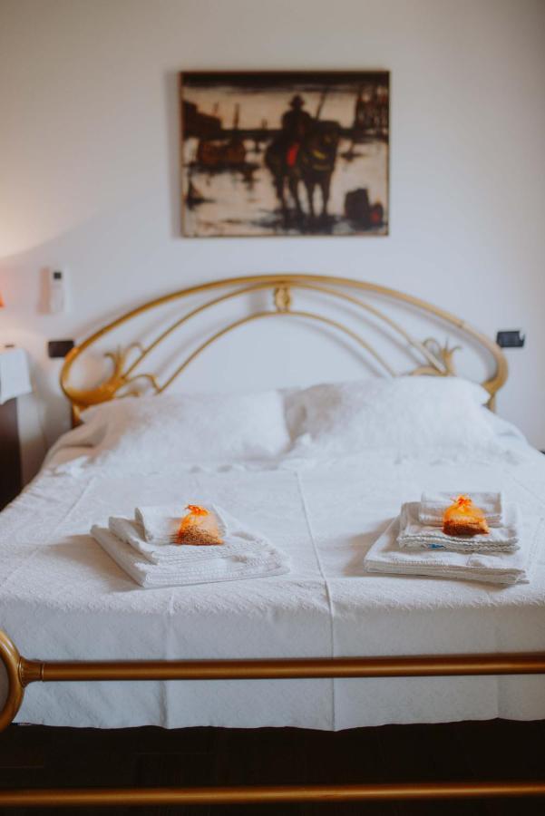 B&B Casa Santa Lucia Манерба дел Гарда Екстериор снимка