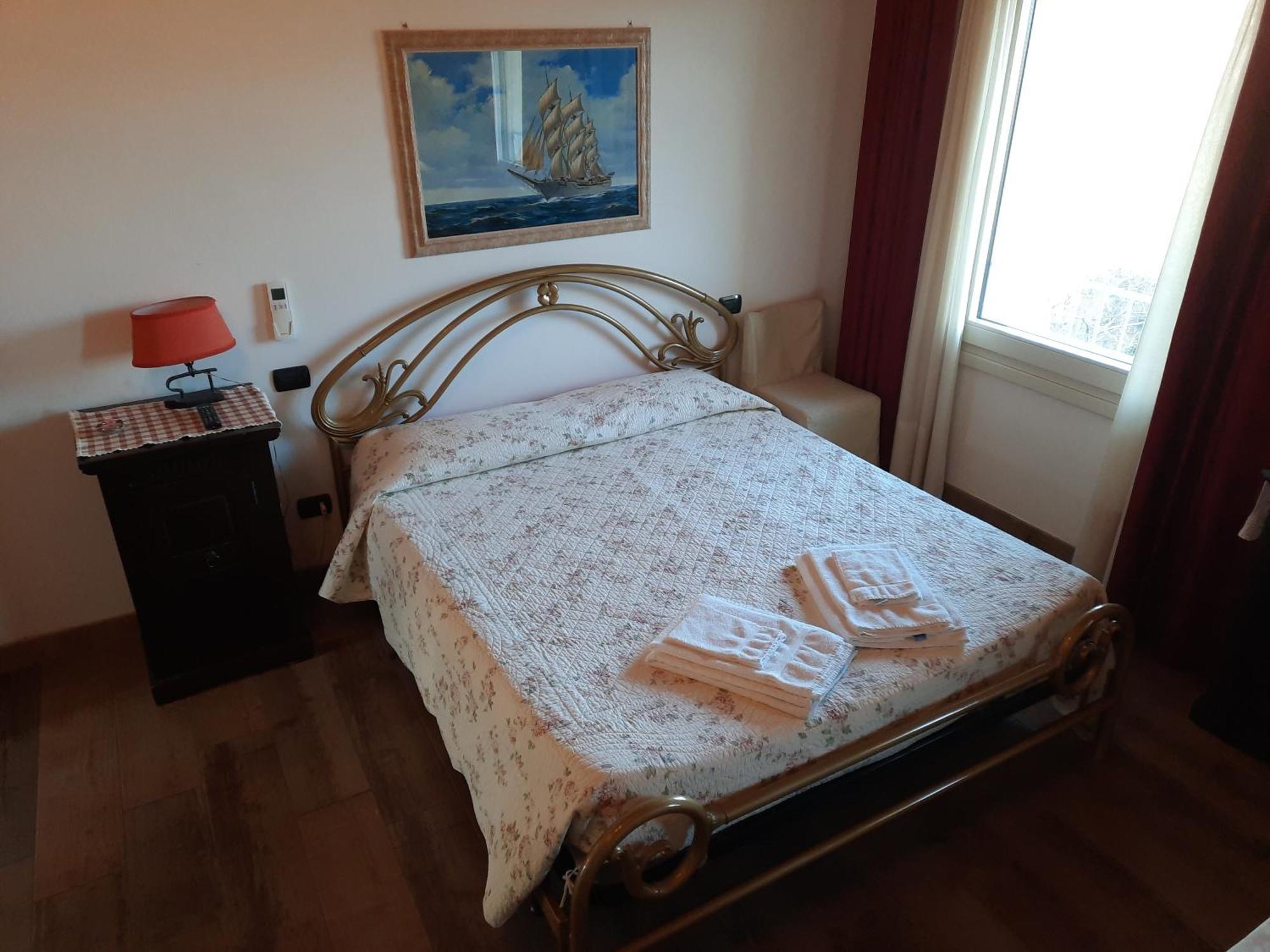 B&B Casa Santa Lucia Манерба дел Гарда Екстериор снимка