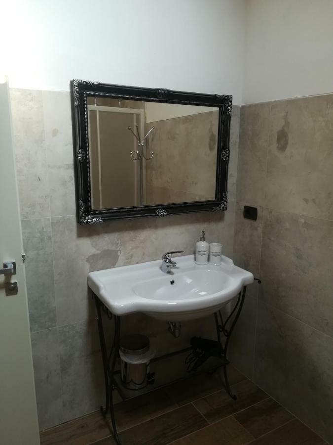 B&B Casa Santa Lucia Манерба дел Гарда Екстериор снимка