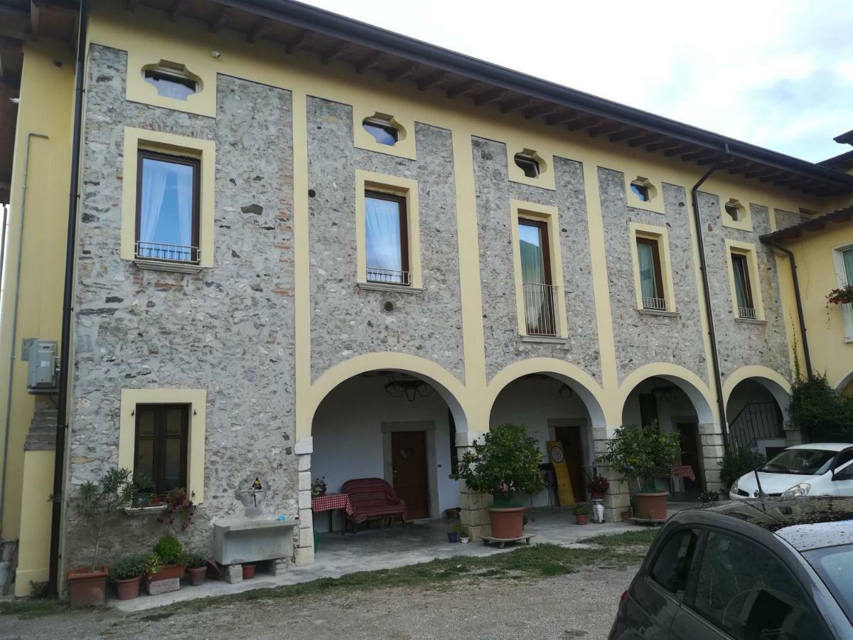 B&B Casa Santa Lucia Манерба дел Гарда Екстериор снимка