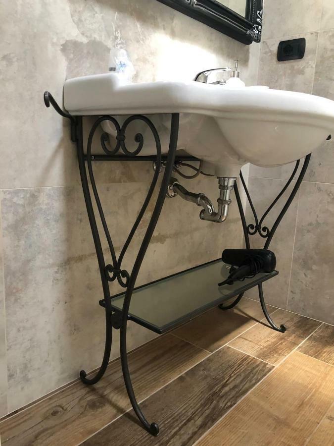 B&B Casa Santa Lucia Манерба дел Гарда Екстериор снимка